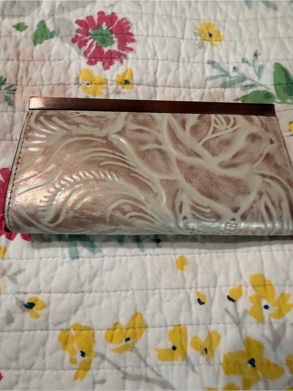 Patricia Nash Floral Embossed Metallic Clutch Wallet - Cream & Rose Gold - Picture 7 of 8